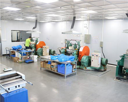 硫化煉膠車(chē)間 硫化煉膠車(chē)間